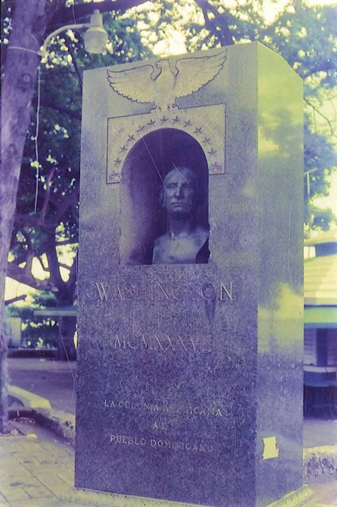 bustowashingtonmalecon1998.jpg