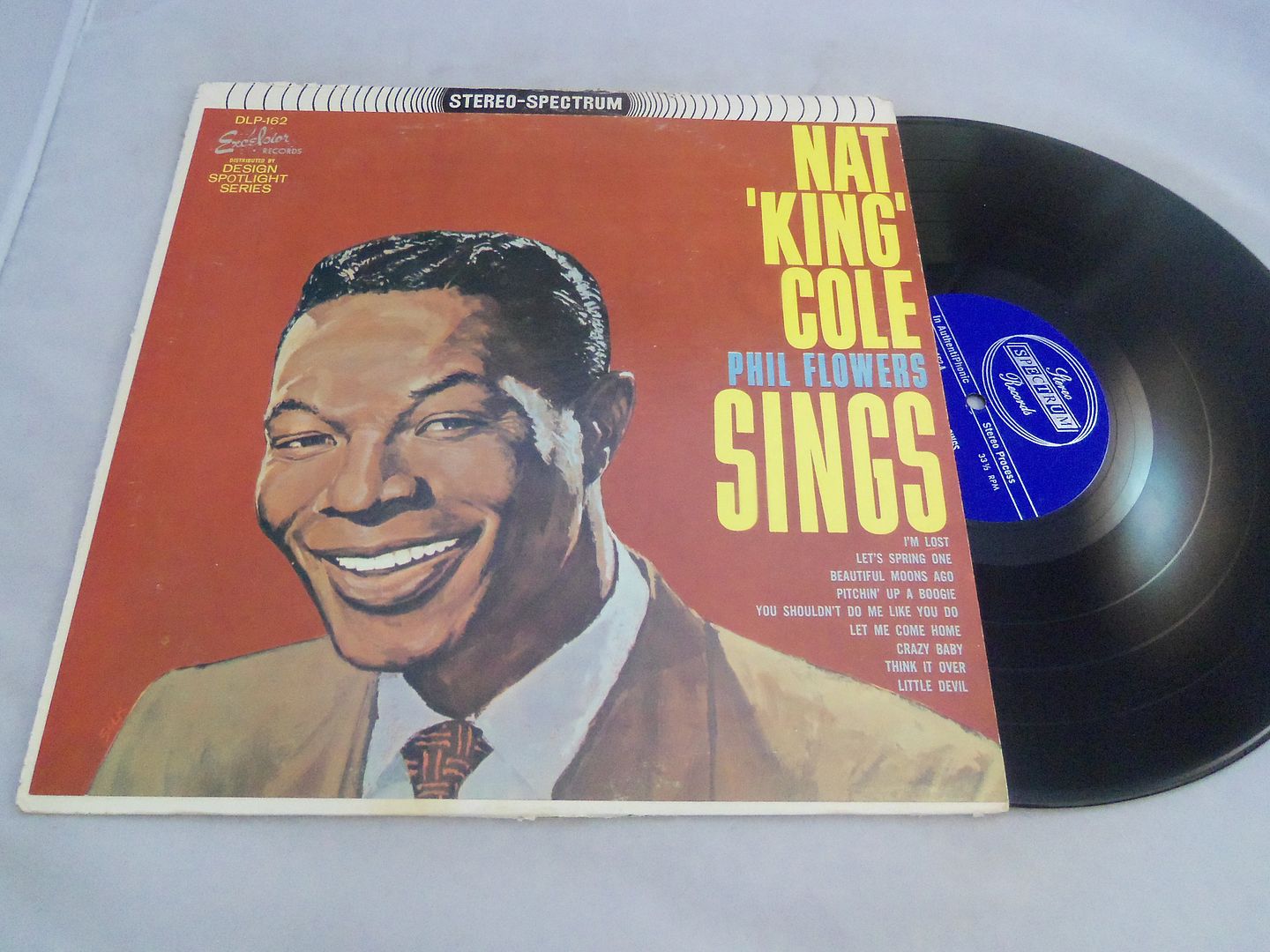 Nat King Cole - Nat King Cole Phil Flowers Sings