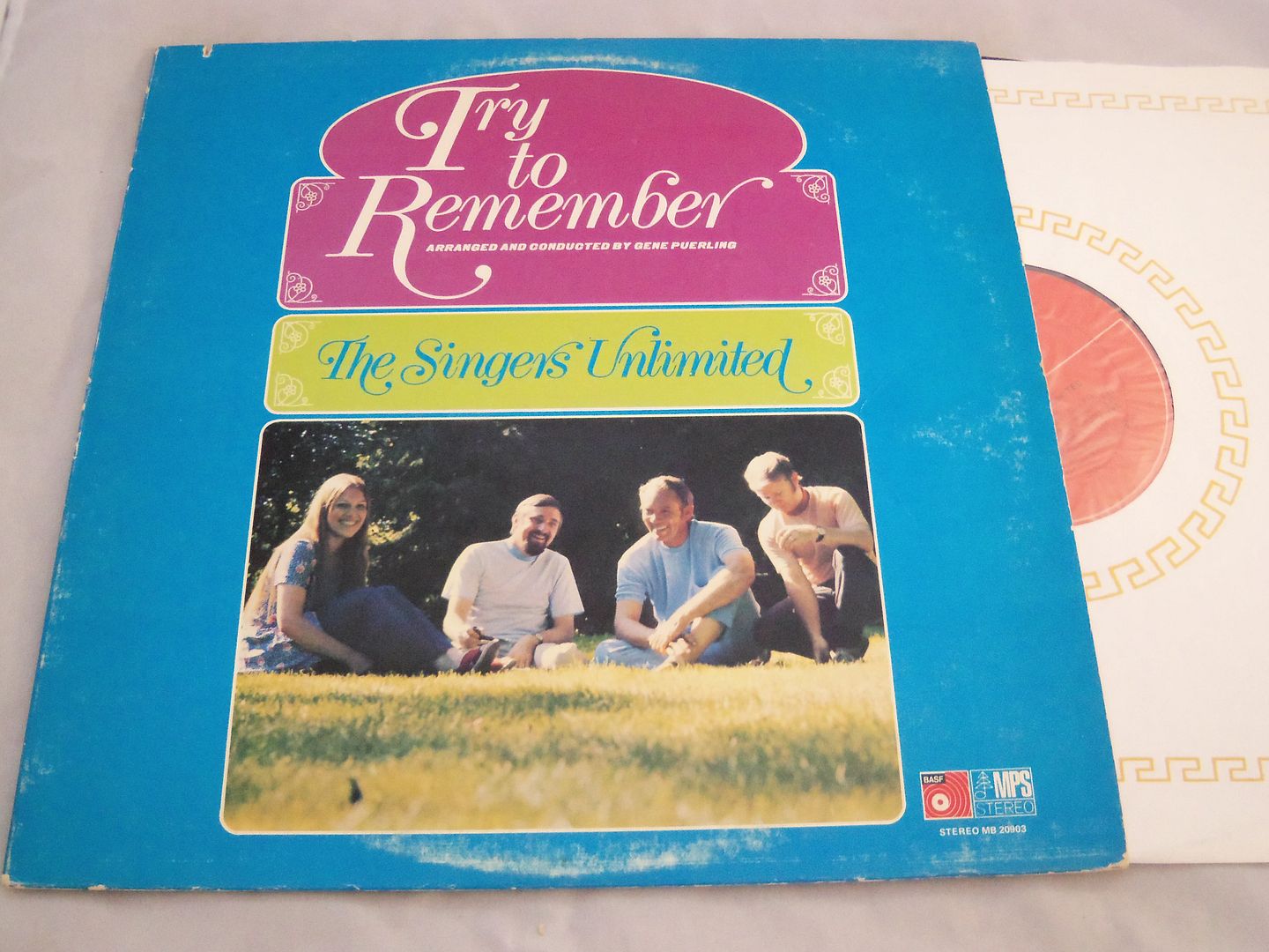 Singers Unlimited - Try To Remember