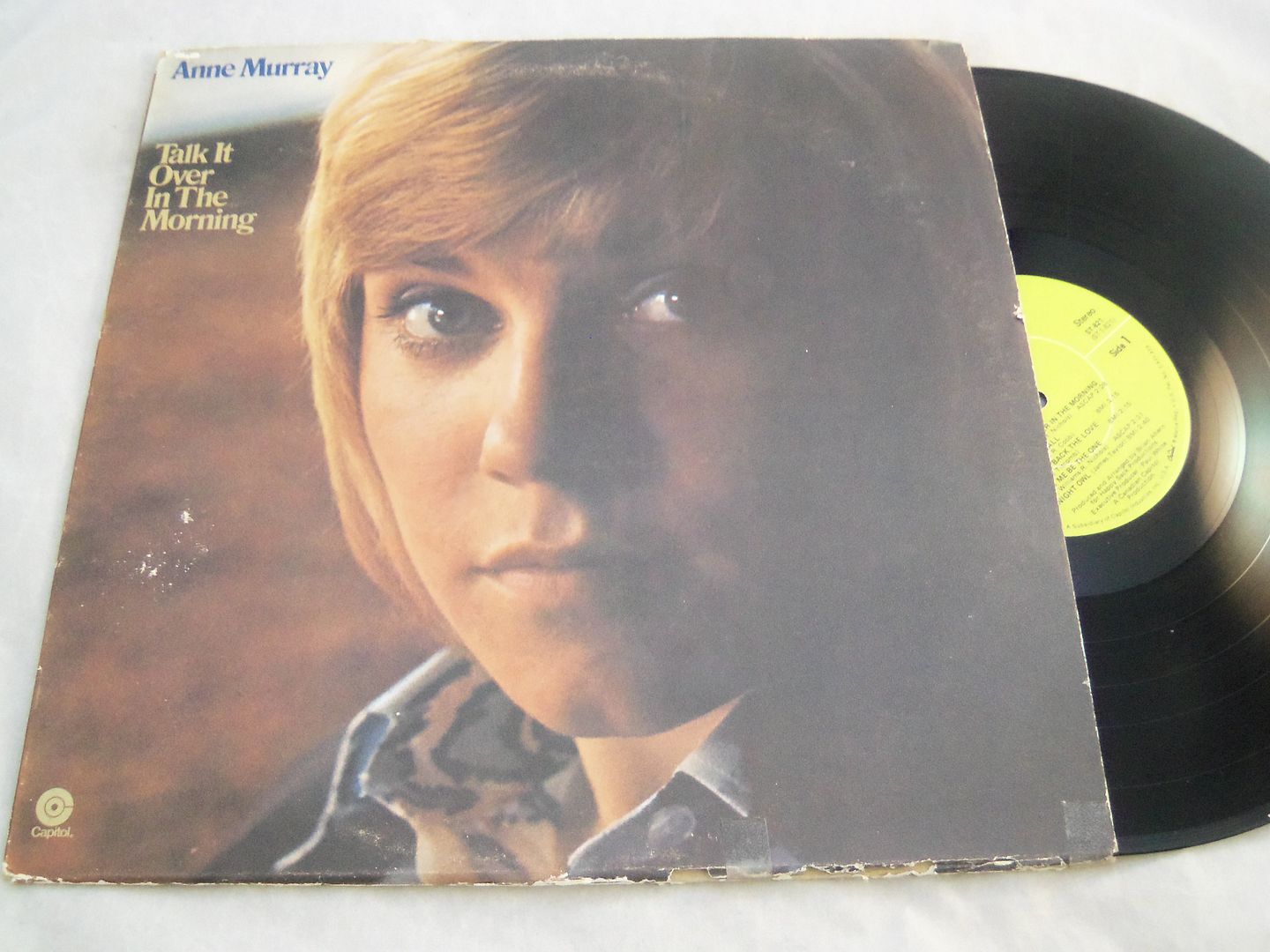Anne Murray - Talk It Over In The Morning