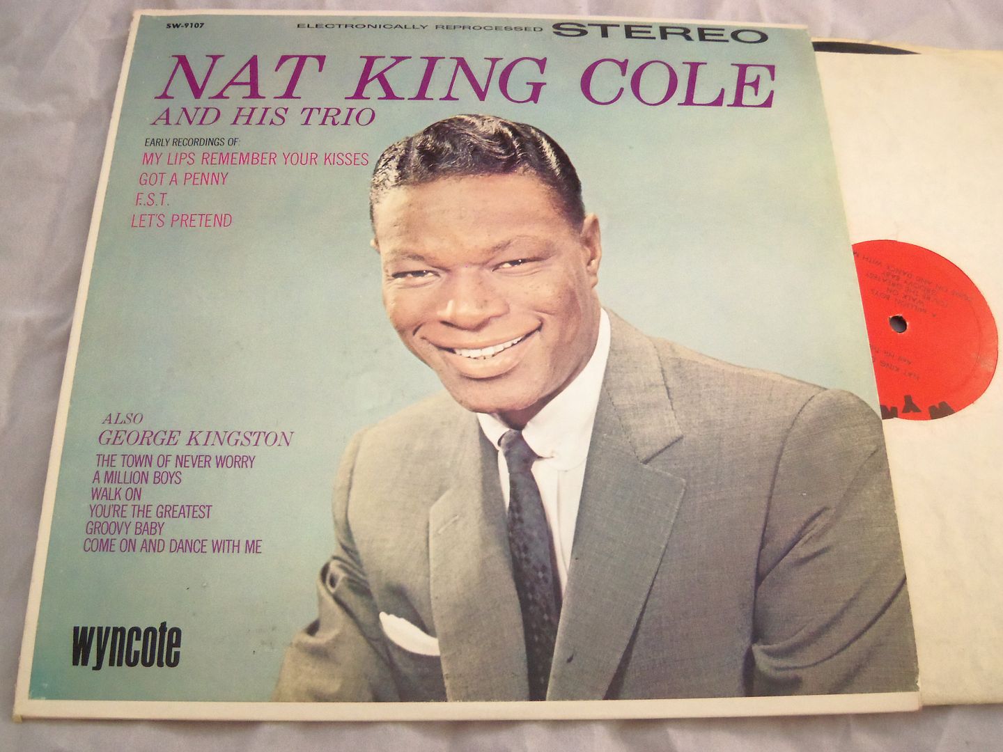Nat King Cole - Nat King Cole And His Trio