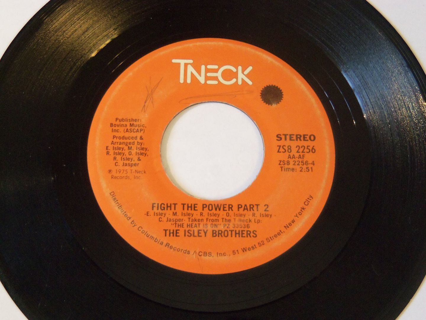 Isley Brothers - Fight The Power Part 1 / Part 2