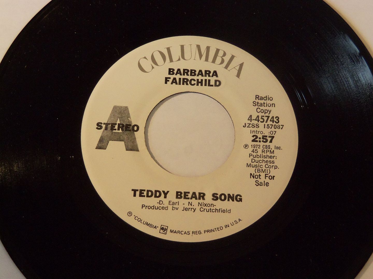 Barbara Fairchild - You Make Me Feel Like Singing A Song / Teddy Bear Song)