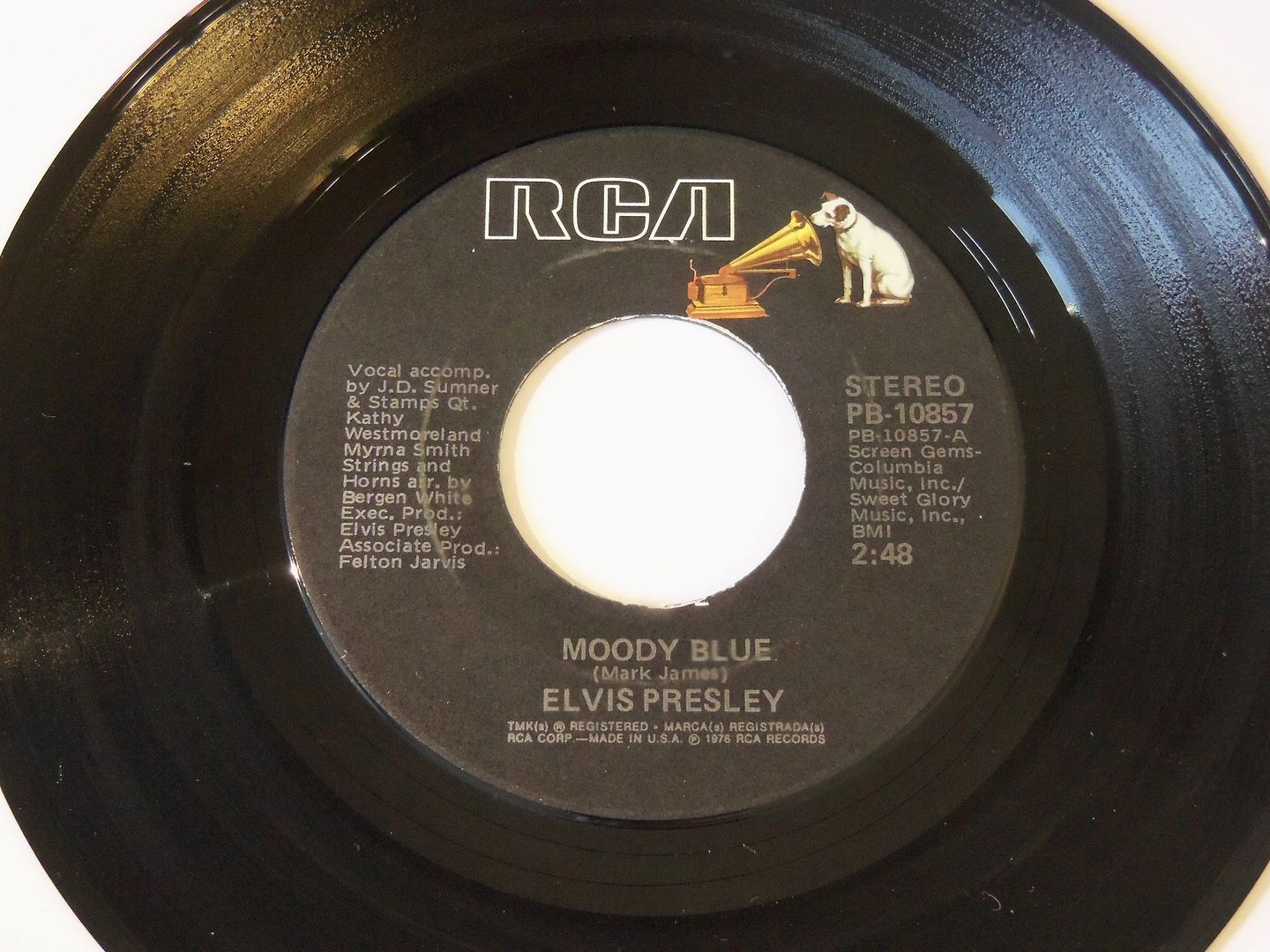Elvis Presley - Moody Blue / She Thinks I Still Care LP