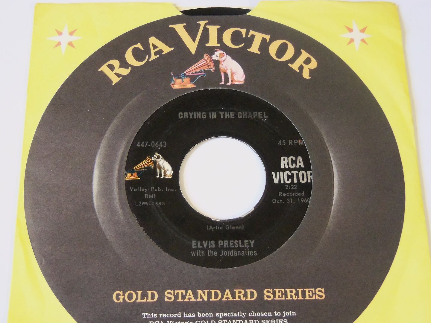 Elvis Presley - Crying In The Chapel / I Believe In The Man In The Sky
