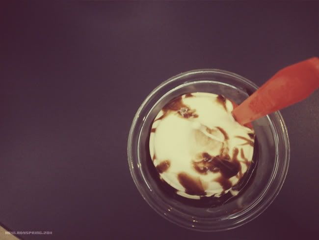 Sundae dessert