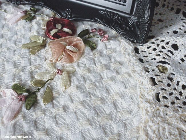 Crochet table cover - HeyLadySpring