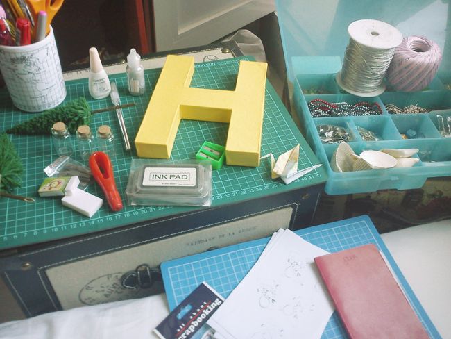 Craft desk (c) Heyladyspring.com