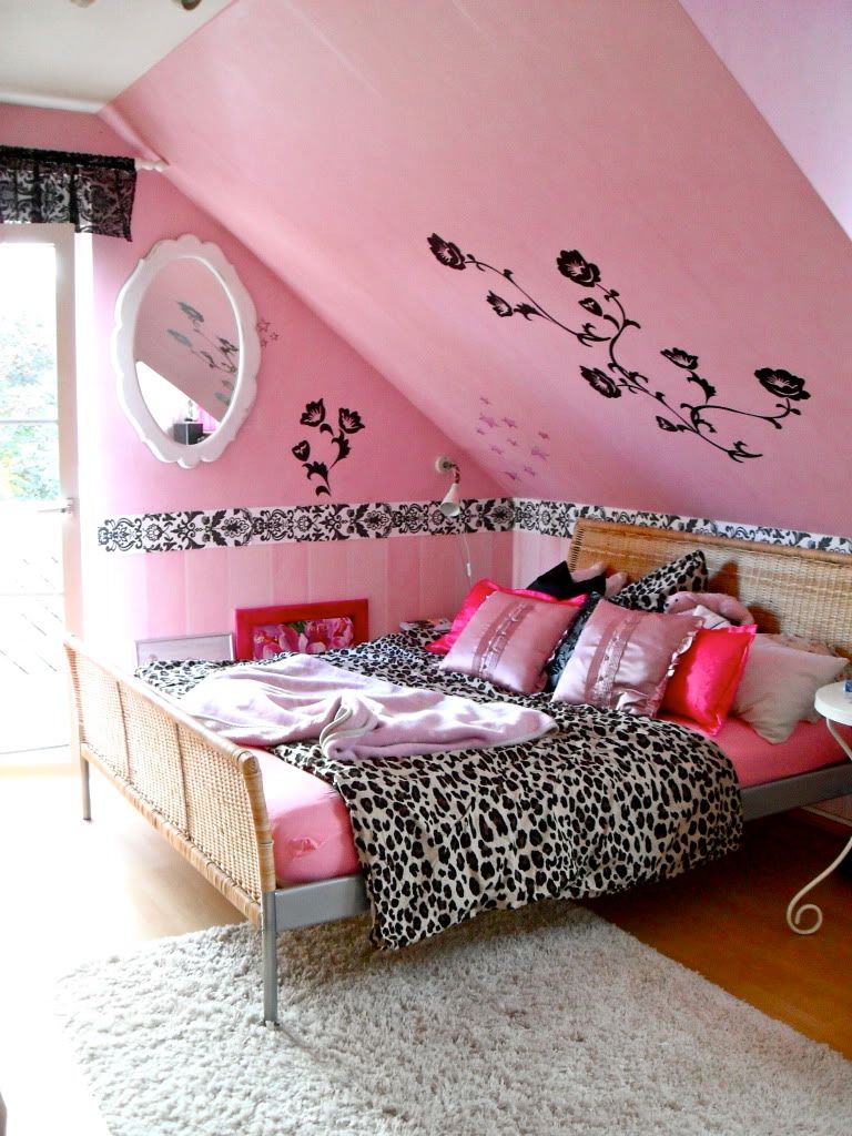 Madame lala: mädchenzimmer.