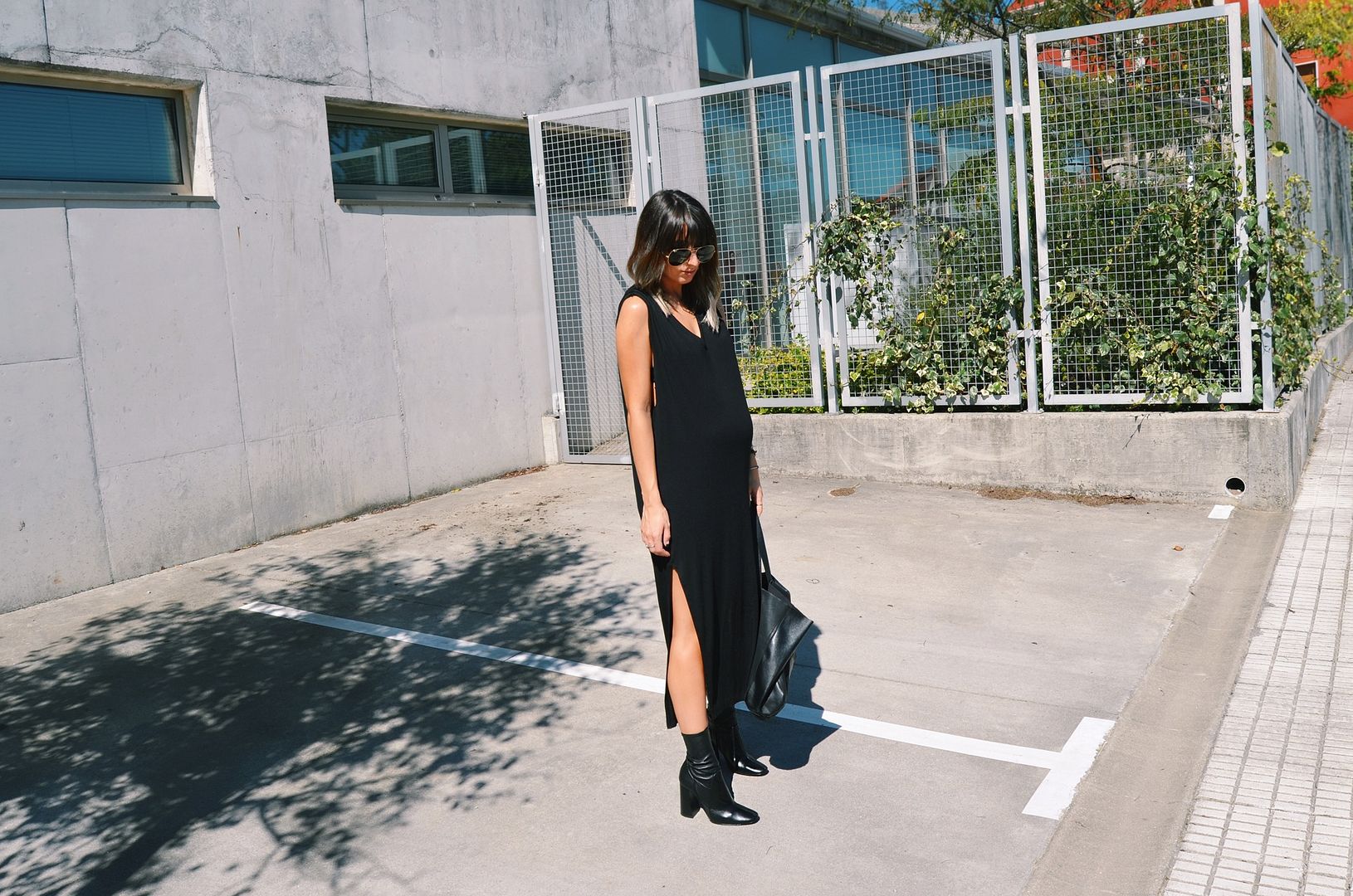 photo black split dress02_zps0v0m4kei.jpg