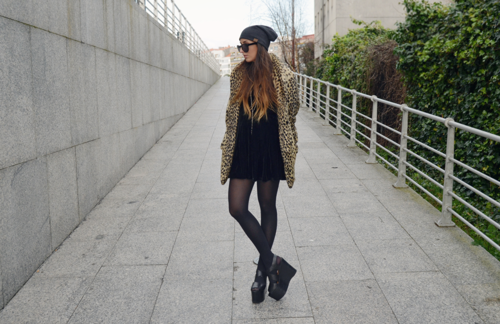 photo velvetdress_zpsa9ed1b8e.png