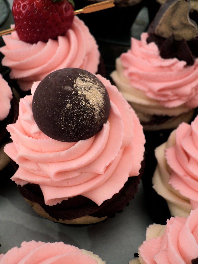 leaves and flours vegan neopolitan bon bon cupcakes