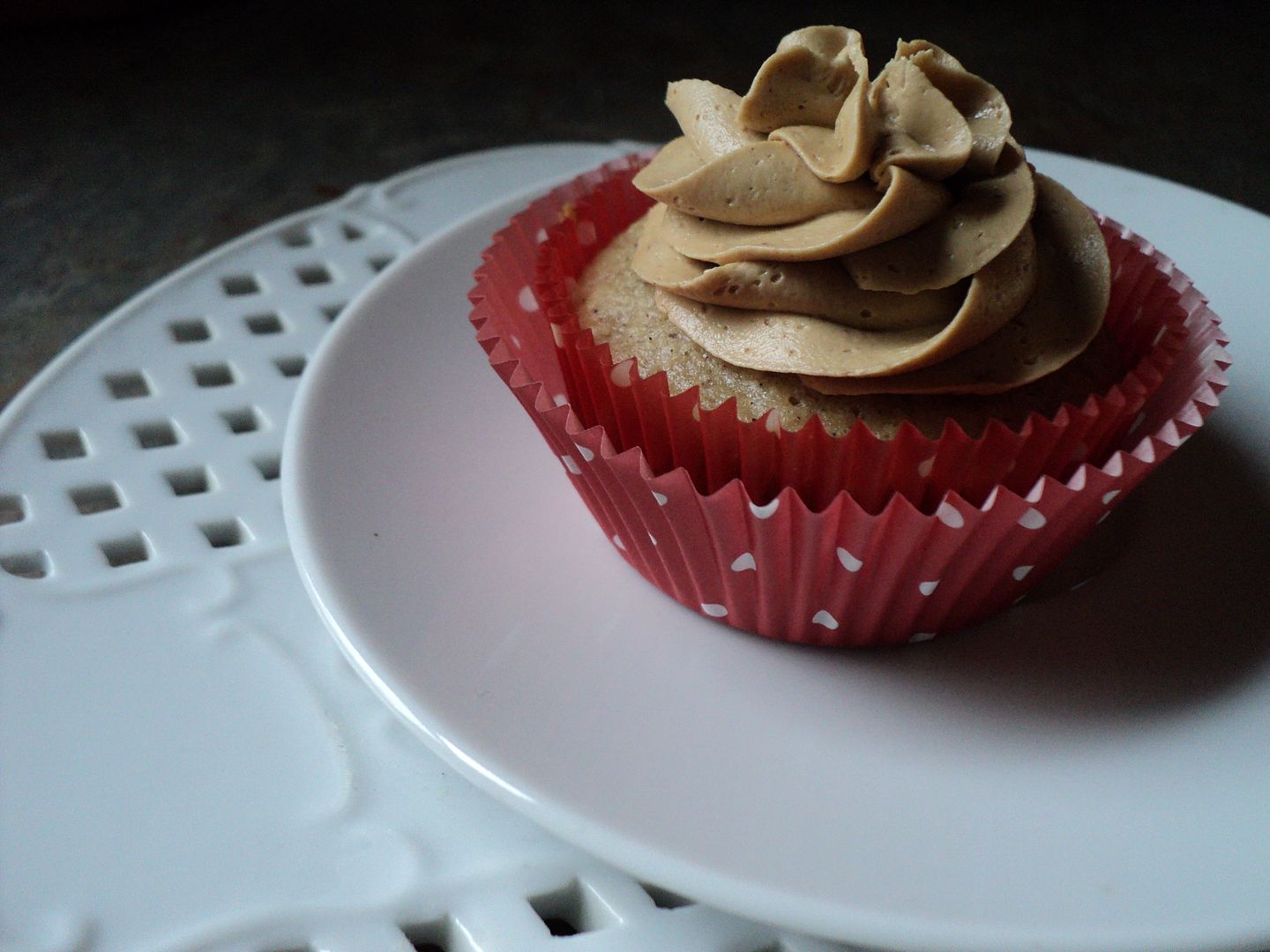 leaves and flours vegan speculoos frosting