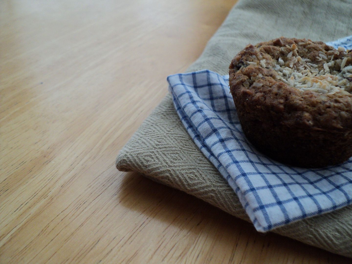 leaves and flours vegan kitchen sink muffins