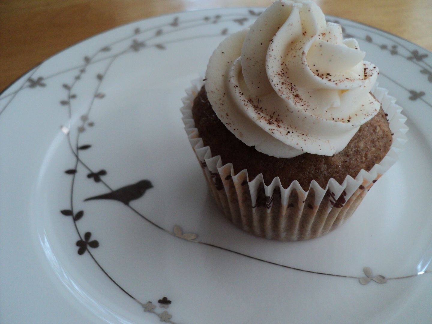 leaves and flours vegan chai latte cupcakes