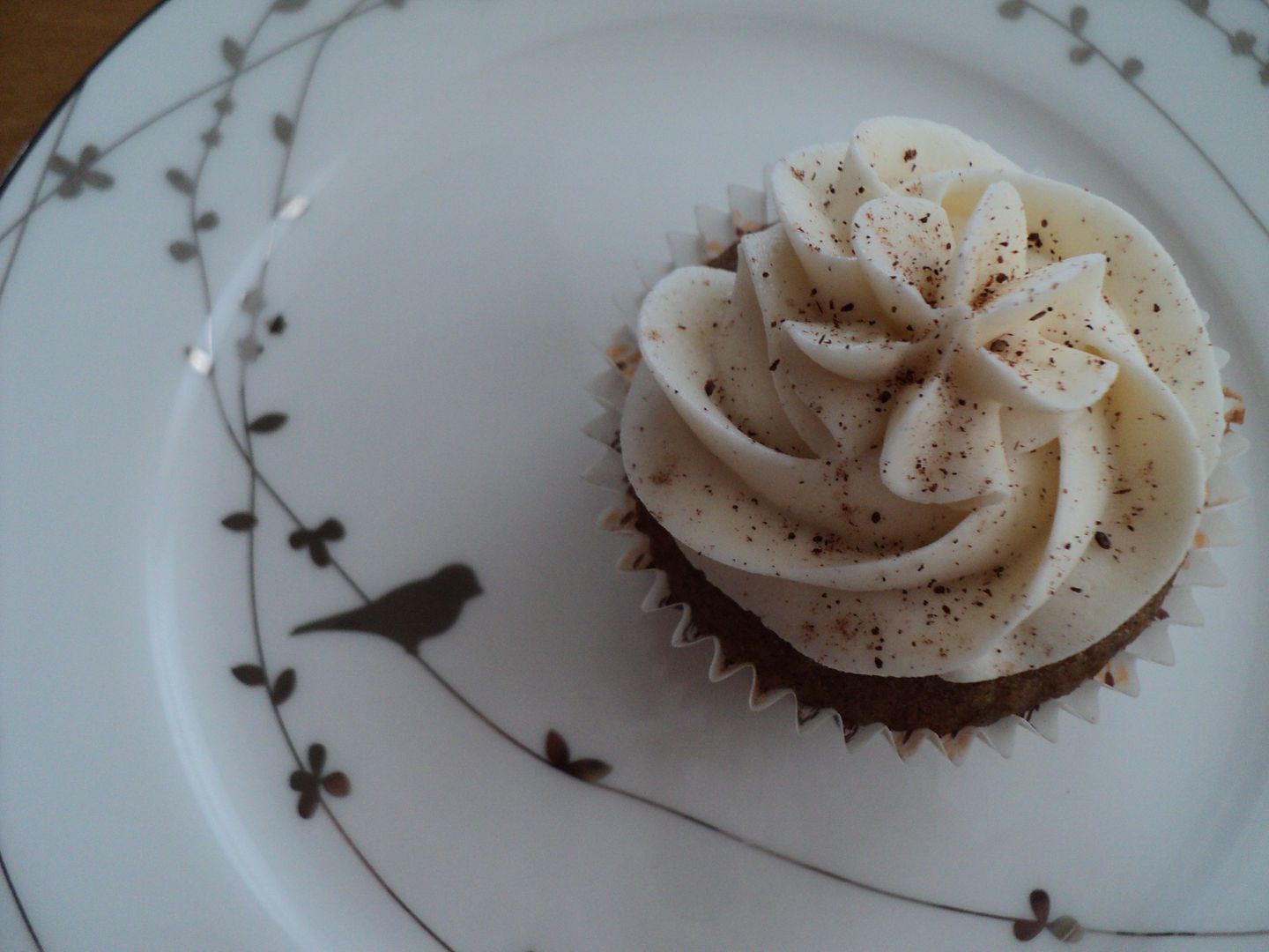 leaves and flours vegan chai latte cupcakes