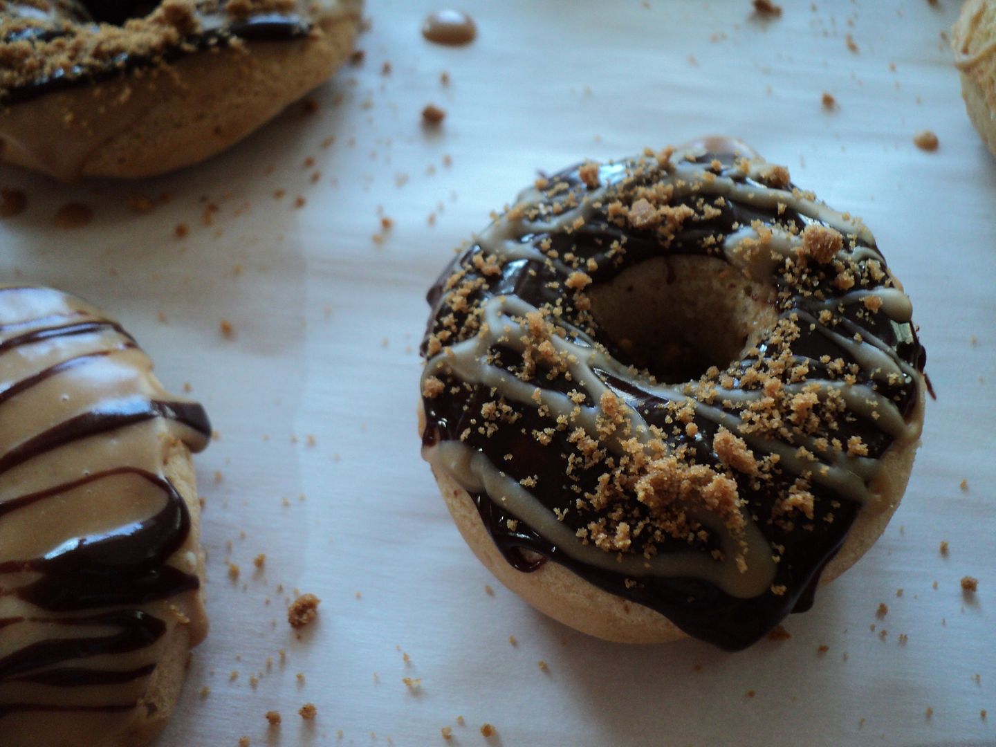 leaves and flours vegan baked speculoos donuts