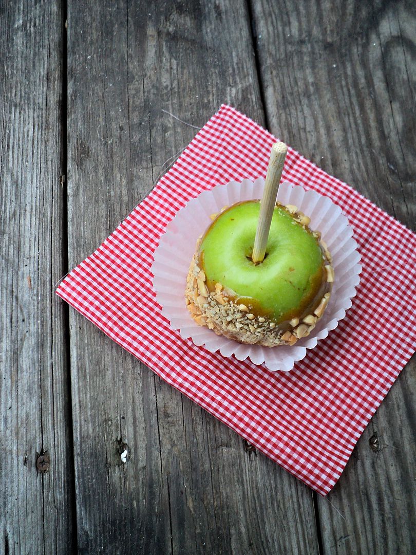 leaves and flours vegan caramel apples