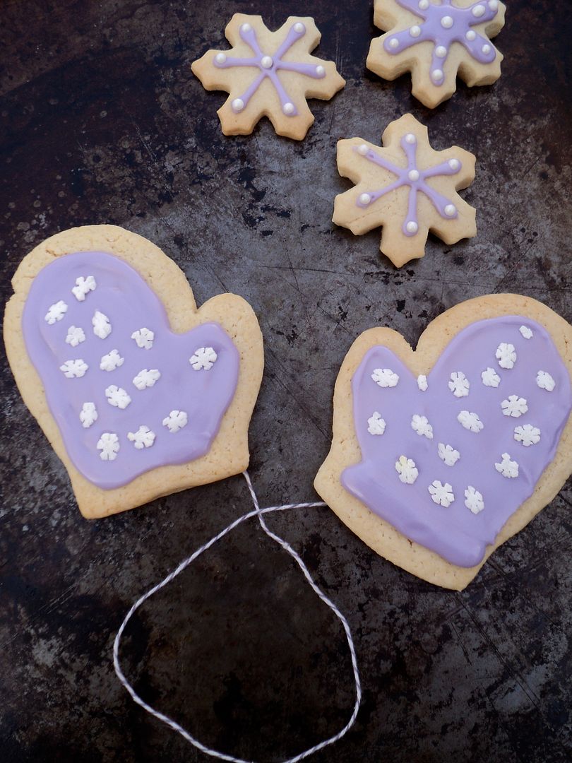 leaves and flours vegan mitten sugar cookies