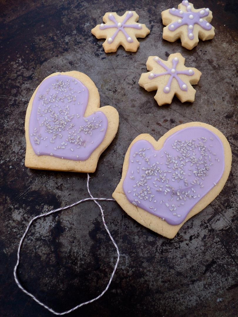 leaves and flours vegan mitten sugar cookies