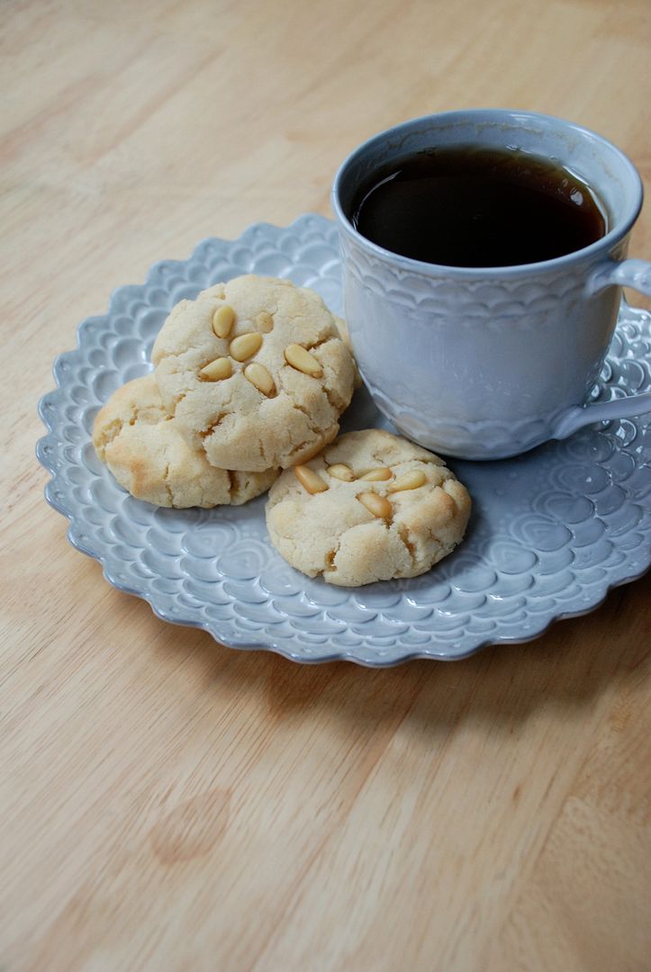 leaves and flours vegan pignoli cookies