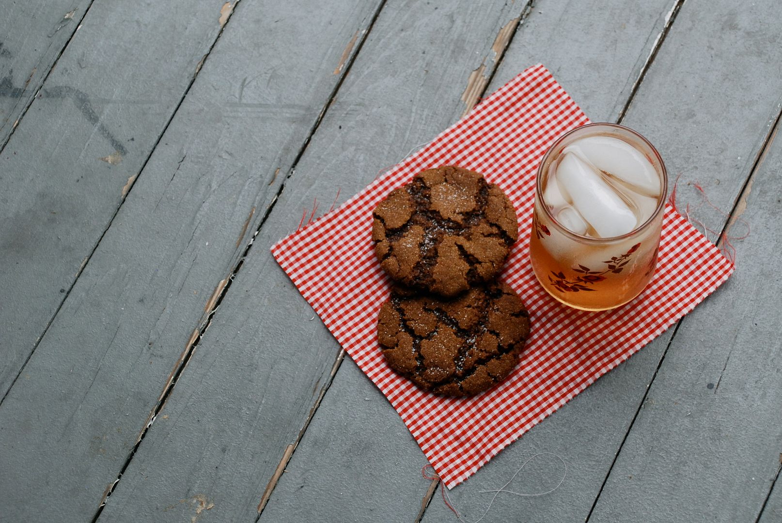 leaves and flours vegan Molasses Cookies