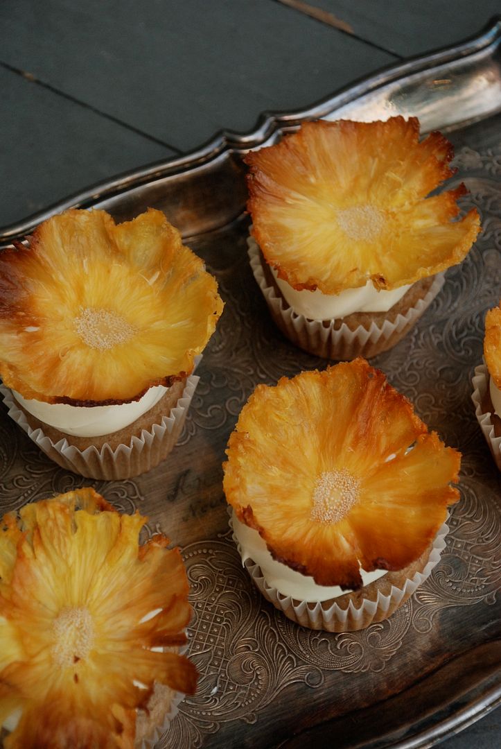 leaves and flours vegan Hummingbird Cake & Pineapple Flowers