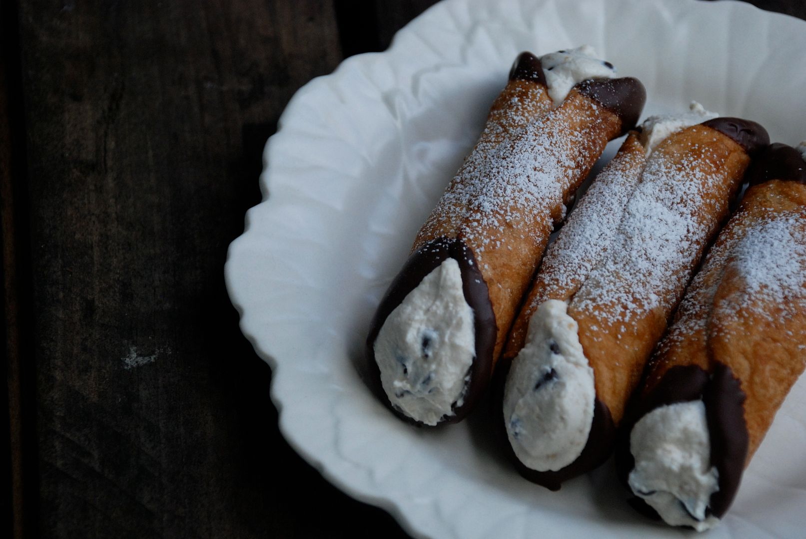 leaves and flours vegan Cannoli recipe