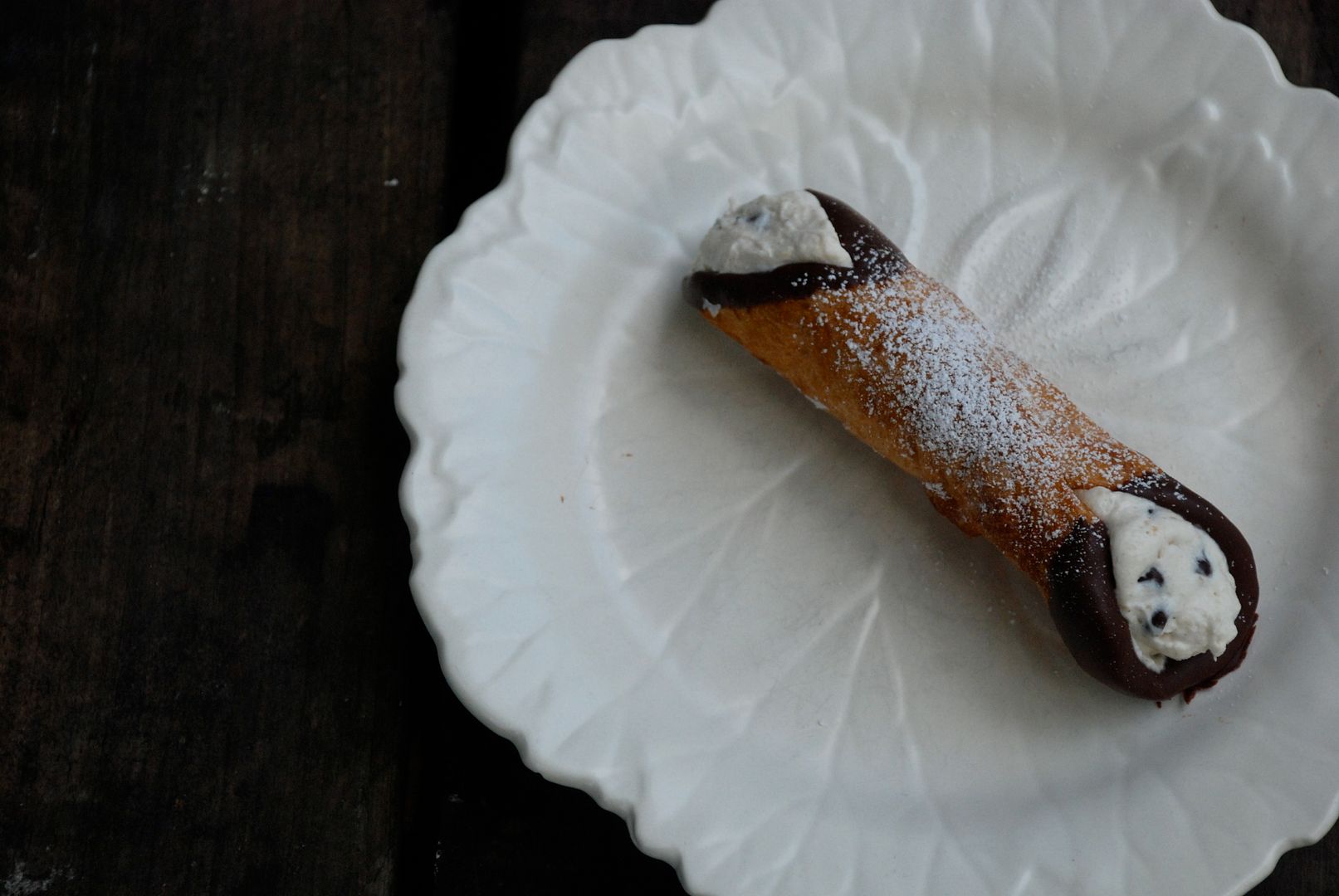 leaves and flours vegan Cannoli recipe