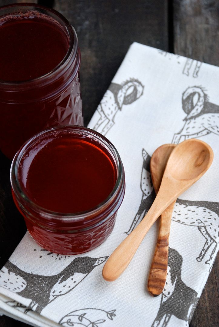 leaves and flours vegan Cherry Jello