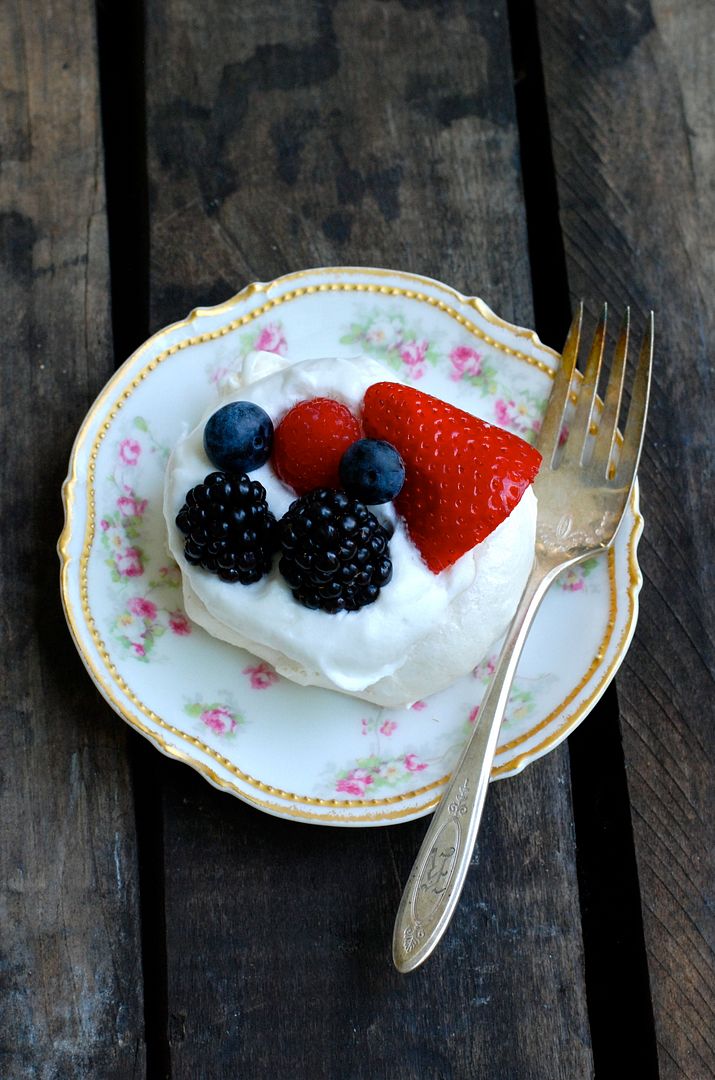 leaves and flours vegan pavlova