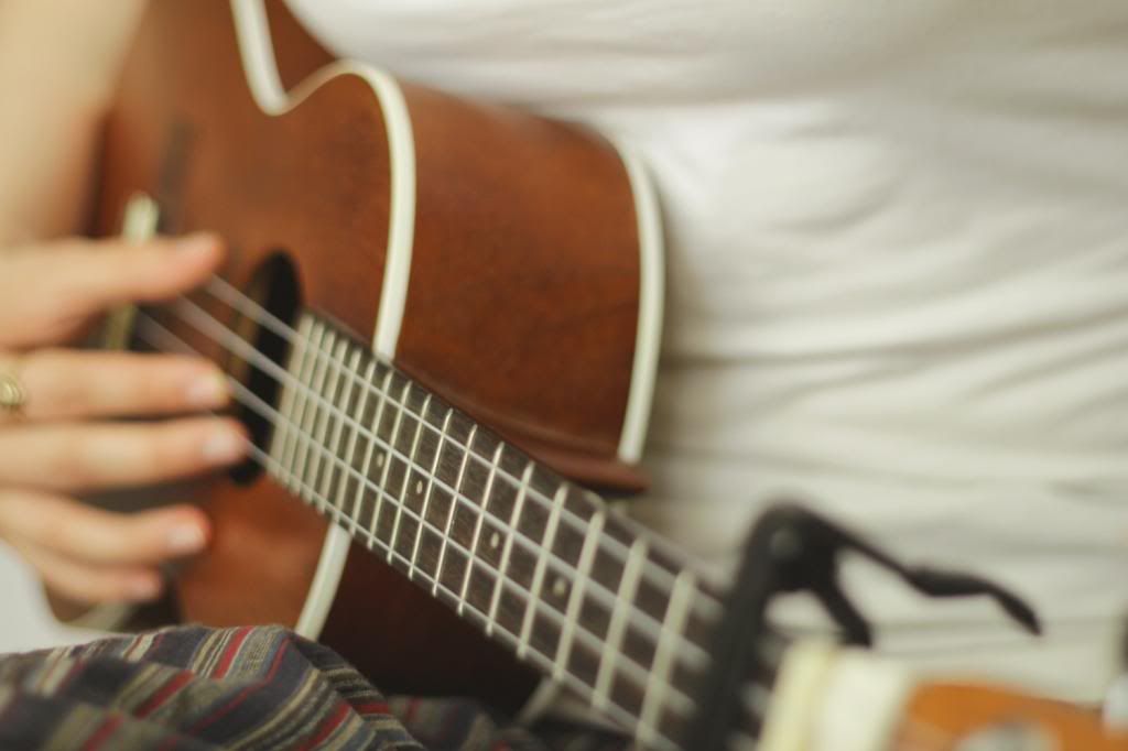 photo ukulelelele_zpsca2f1ef2.jpg