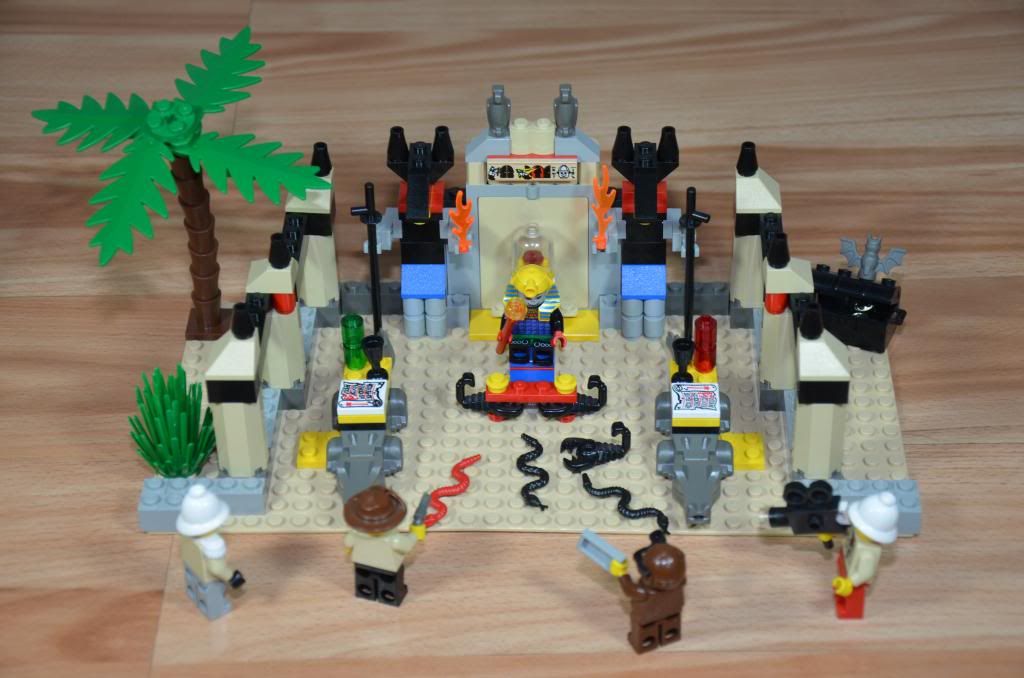 LEGO Egypt Adventures 5988 Temple of Anubis w/ 8 Minifigs
