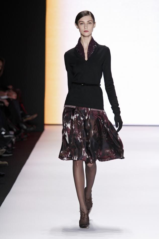 12.Ksenia: Amethyst and black embroidered sweater, amethyst, cocoa, and bone abstract waterfall print silk crêpe skirt, black velvet belt, black suede gloves