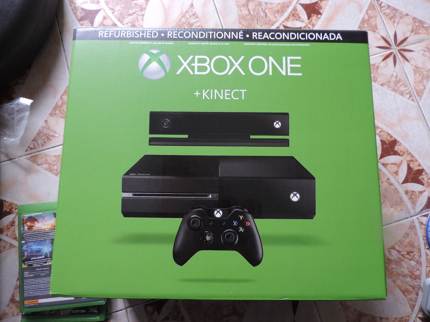 Bán máy Xbox One full box, kèm kinect, 1 tay cầm, 2 game