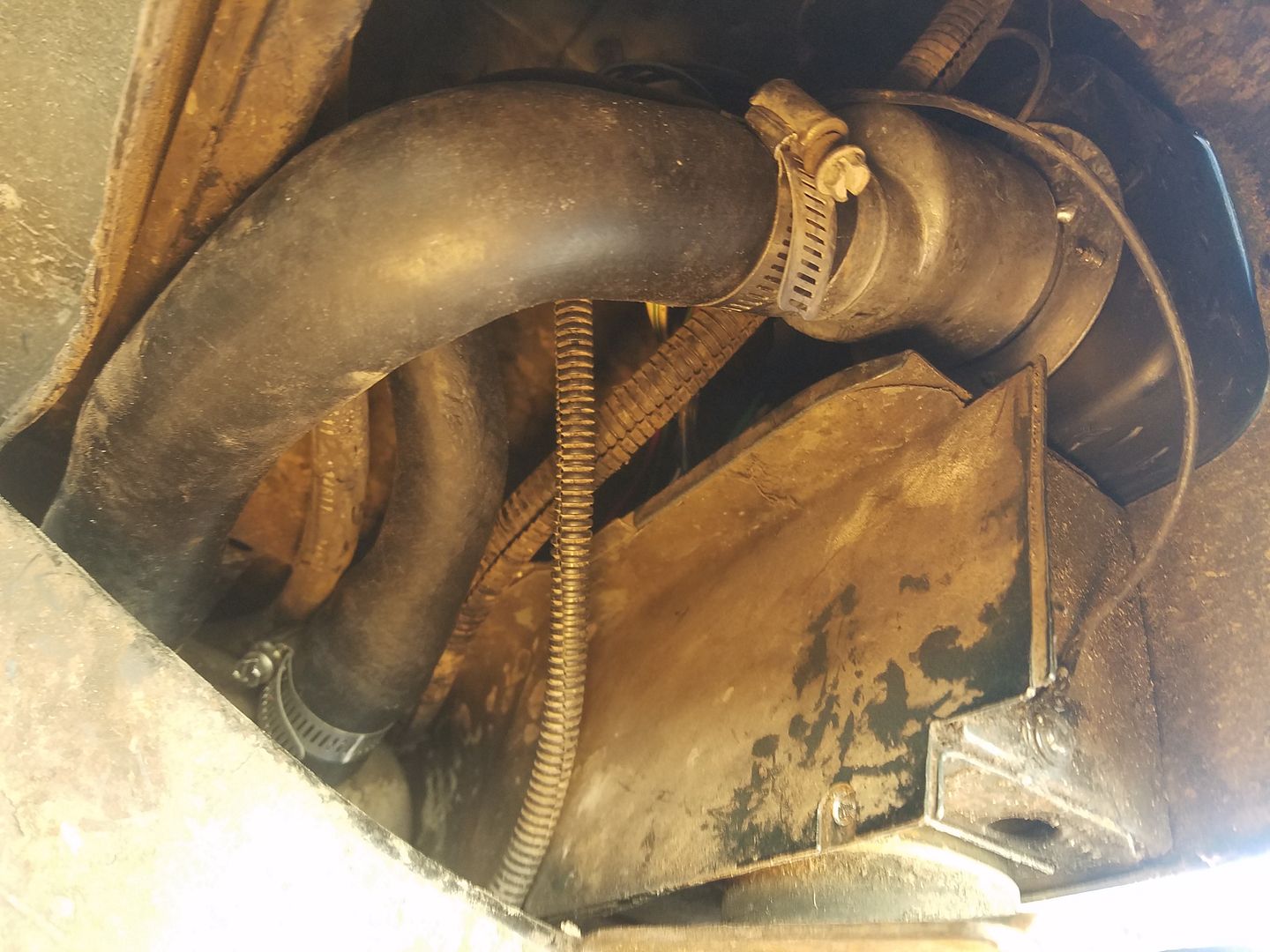 1995 YJ Fuel Filler Hoses Replace