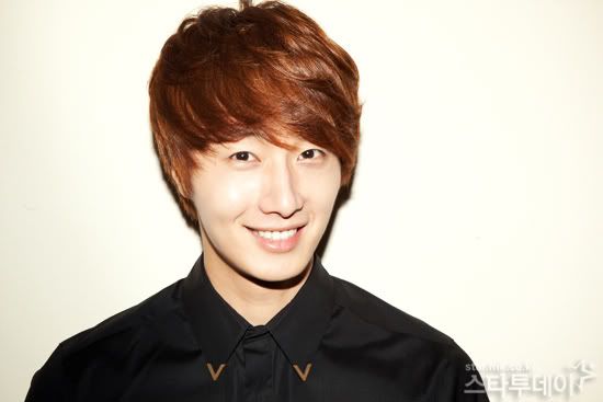 http://i1213.photobucket.com/albums/cc464/me2ilwoo/image_readtop_2011_729309_1320892854510760.jpg